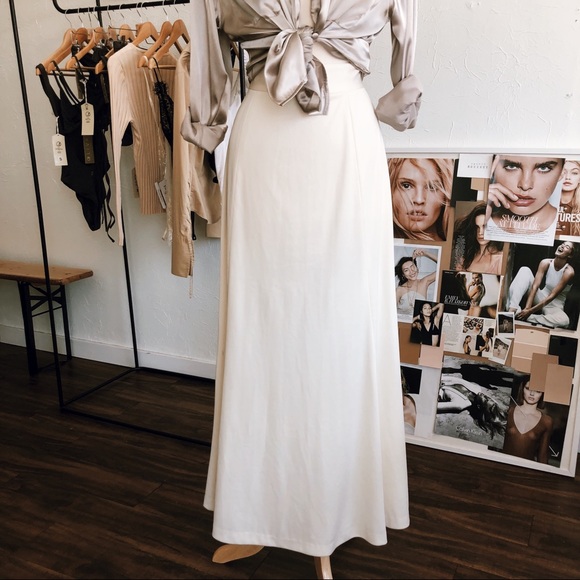 Dresses & Skirts - VINTAGE MAXI SKIRT